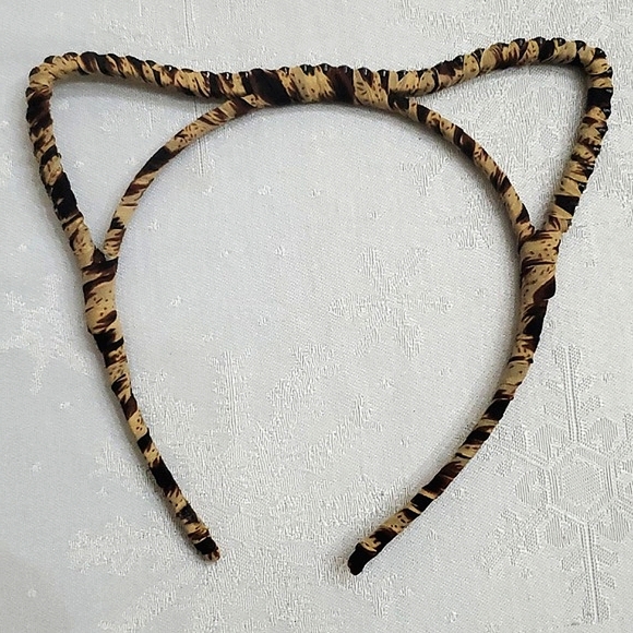 Mixed Lot of (6) Animal Print & Gold Hair Accessories including some Gymboree - Picture 6 of 10